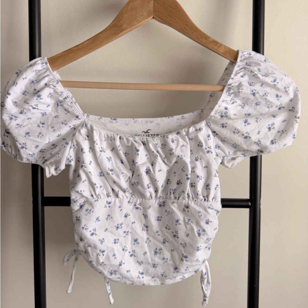 Hollister cropped top